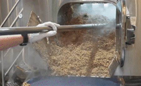 啤酒廠屢遭投訴，潔匠凈化-的凈<a href='/' style='color: blue;' target='_blank'>工業除臭劑</a>解決“惡臭味”